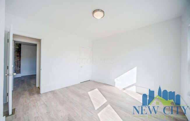 2 beds, 1 bath, $1,299, Unit 189 N Central Ave