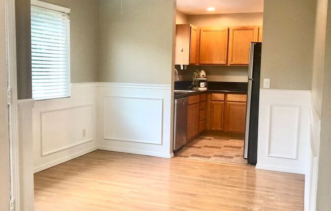 3 beds, 1.5 baths, 1,000 sqft, $1,995, Unit 18