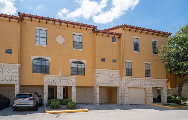 Nice 3/2.5 Townhouse with 2-Car Garage in Serenata of Metrowest (Gated)