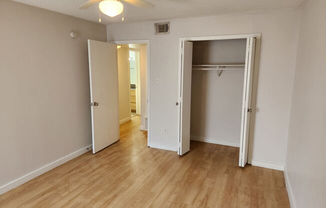 2 beds, 1 bath, 900 sqft, $1,299, Unit ELP2202-135