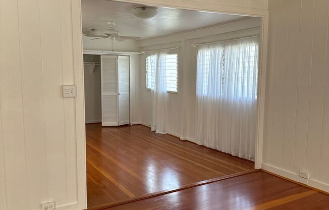 Makaikoa Street - near Kahala - 3 bedroom single family home