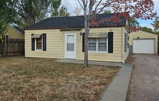 2 BED | 1 BATH | ROBBINSDALE | SINGLE-LEVEL LIVING | GARAGE