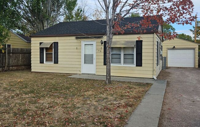 2 BED | 1 BATH | ROBBINSDALE | SINGLE-LEVEL LIVING | GARAGE