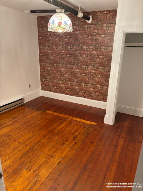 281 NEWBURY