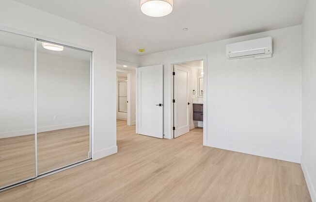 2 beds, 2 baths, $3,595, Unit 212