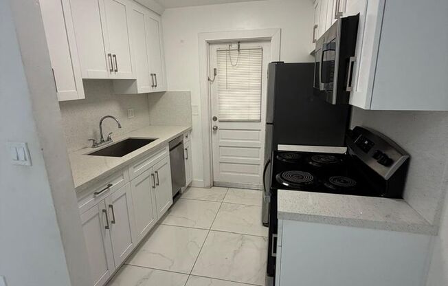 1 bed, 1 bath, 650 sqft, $1,795, Unit 5141-206