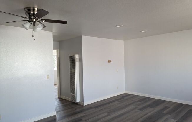 2 beds, 2 baths, $2,554, Unit 301