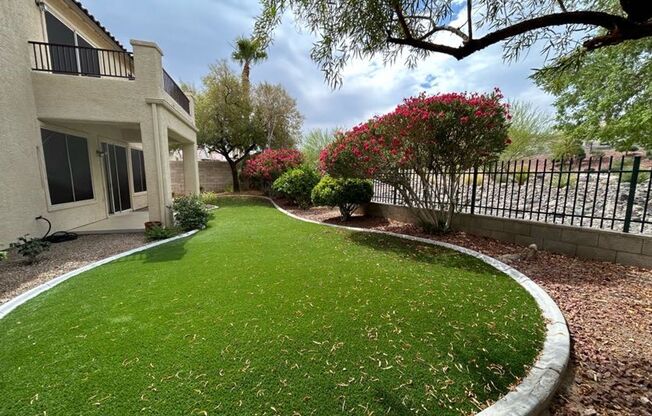 3 beds, 3 baths, $2,395