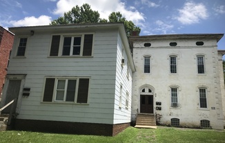 836/838 S 4th Street