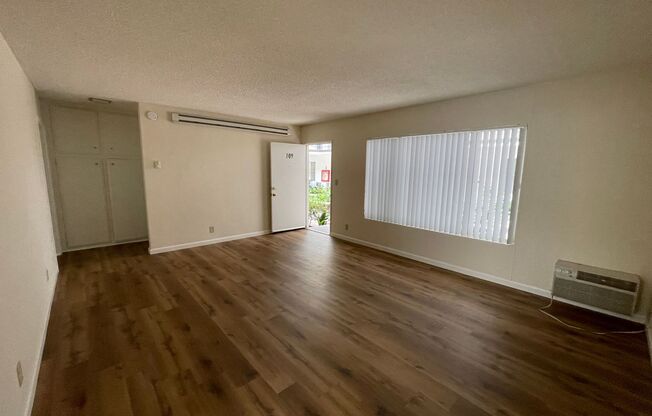 450 W. Doran St. Glendale CA