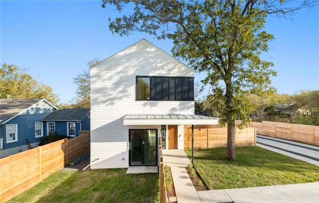 Stunning New Construction Home in East Austin!