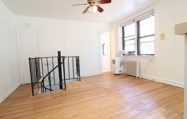 1 bed, 1 bath, $1,450, Unit #A100