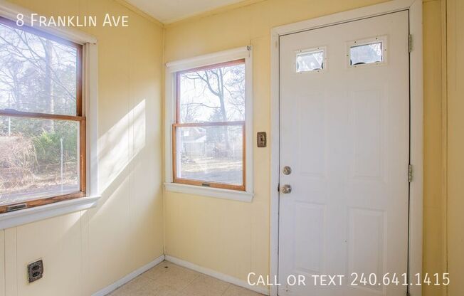 8 FRANKLIN AVE