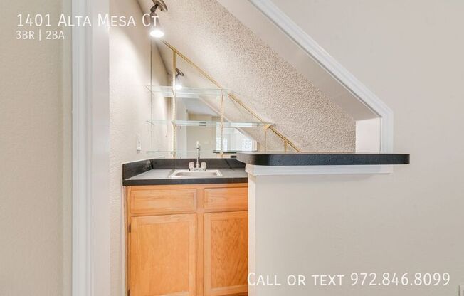 1401 ALTA MESA CT