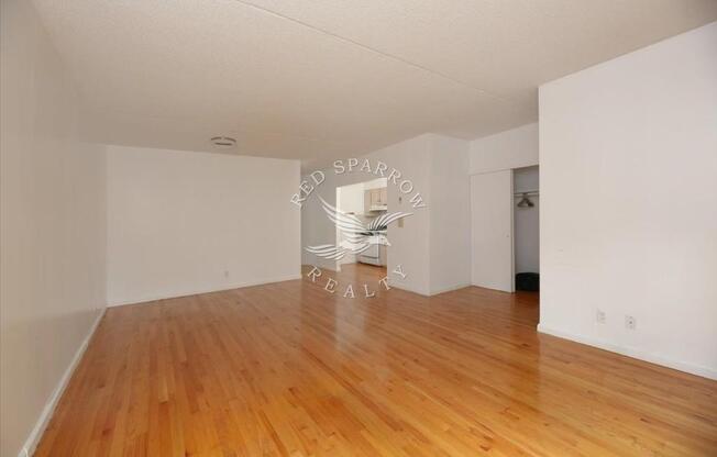 2 beds, 1 bath, $3,000, Unit 3