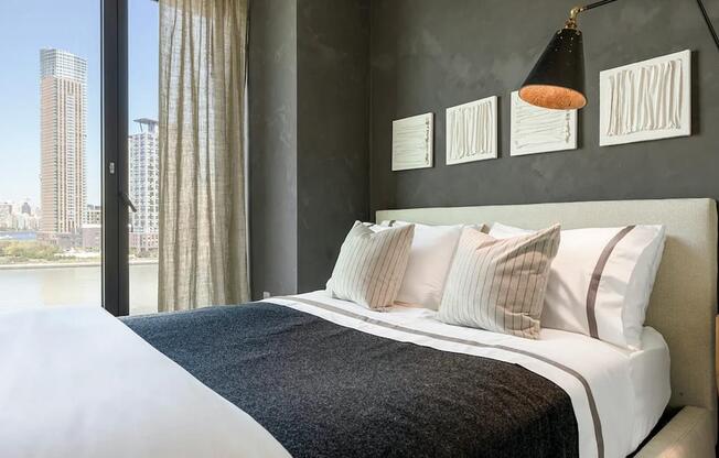 1 bed, 1 bath, $4,800, Unit 2PH1P