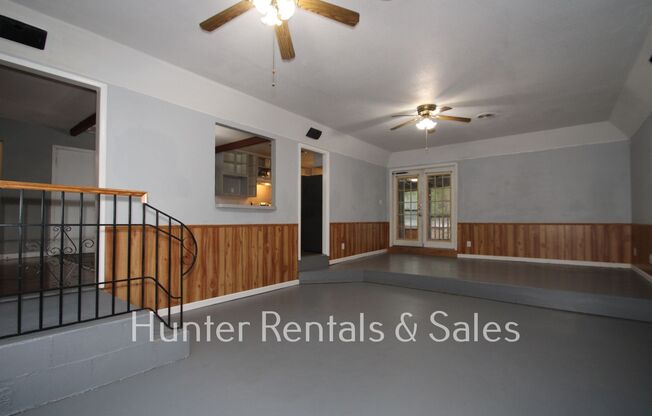 4 beds, 2 baths, $1,075