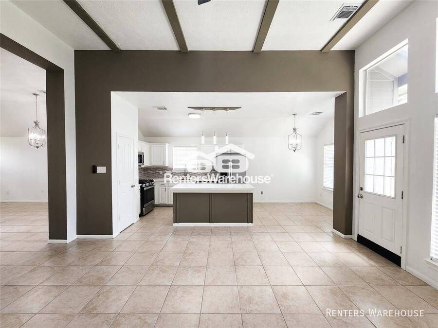 2810 AUTUMN SPG LN