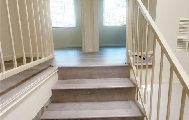 4904 ITHACA AVE