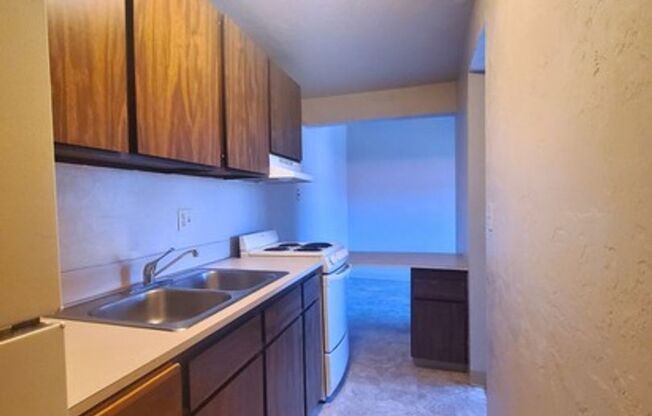 Studio, 1 bath, $1,125, Unit 35
