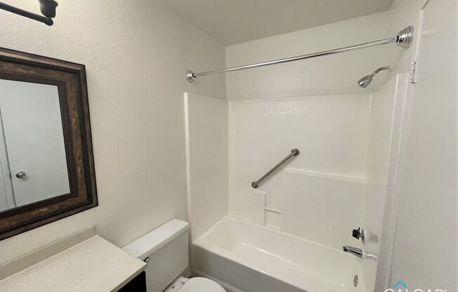 1 bed, 1 bath, 460 sqft, $925, Unit 223