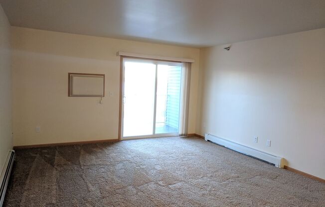 3 beds, 2 baths, 1,238 sqft, $1,410, Unit 615-301