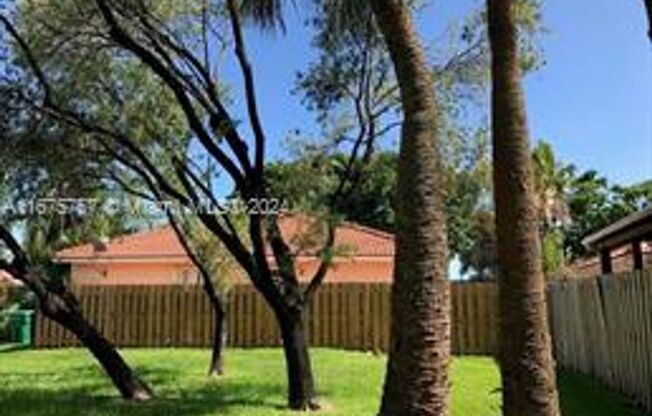 3 beds, 2 baths, $4,000, Unit # 5758