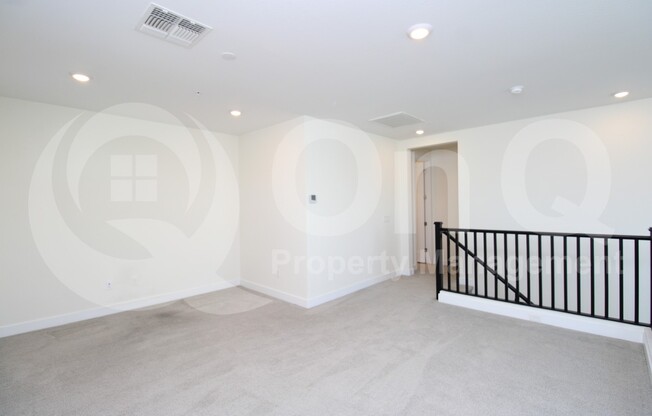 3 beds, 2.5 baths, 2,285 sqft, $3,199, Unit 44