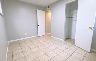 2 beds, 1 bath, 973 sqft, $850, Unit 6012B