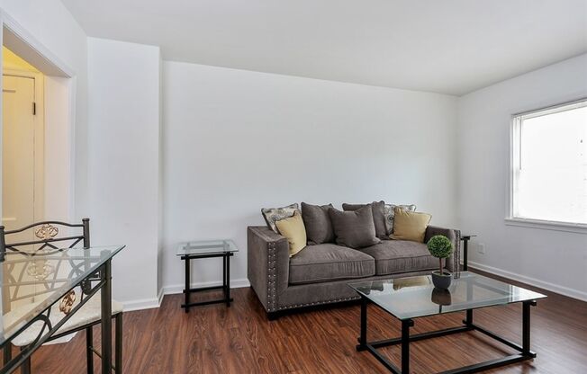 2104 WILLOW SPG RD