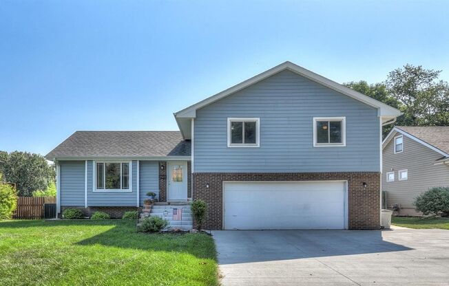 Spacious Tri-Level Home With Modern Upgrades For Rent