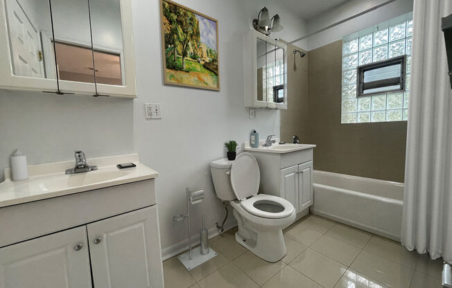Wilson Court Bathroom