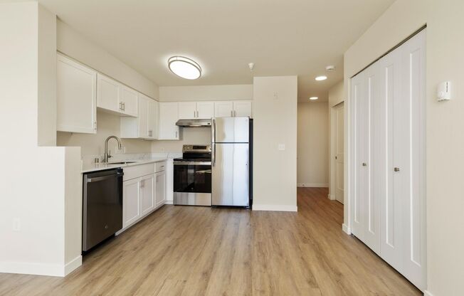 Studio, 1 bath, 413 sqft, $1,550, Unit 601