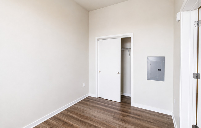 2 beds, 1 bath, 983 sqft, $2,950, Unit 113