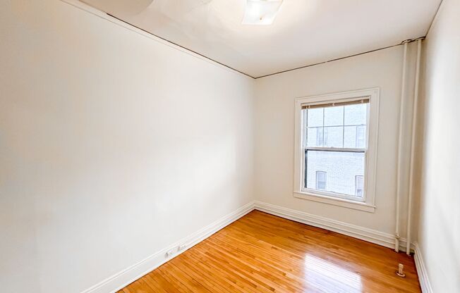 1 bed, 1 bath, 600 sqft, $995, Unit 205