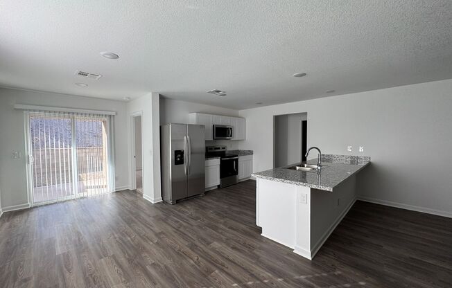 3 bedroom Newer home