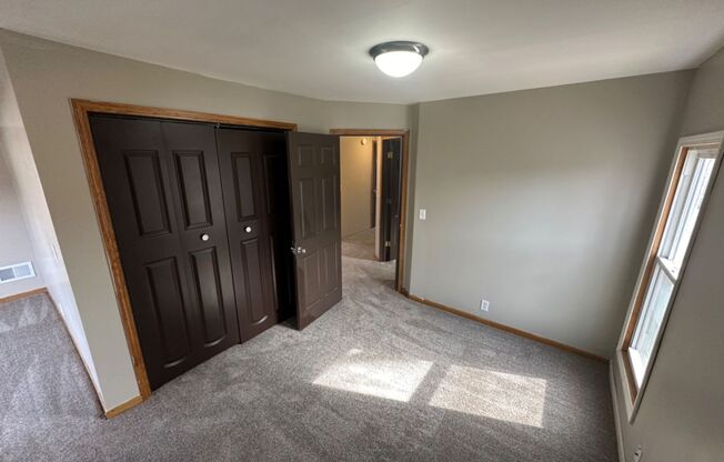 3 beds, 1 bath, $1,395