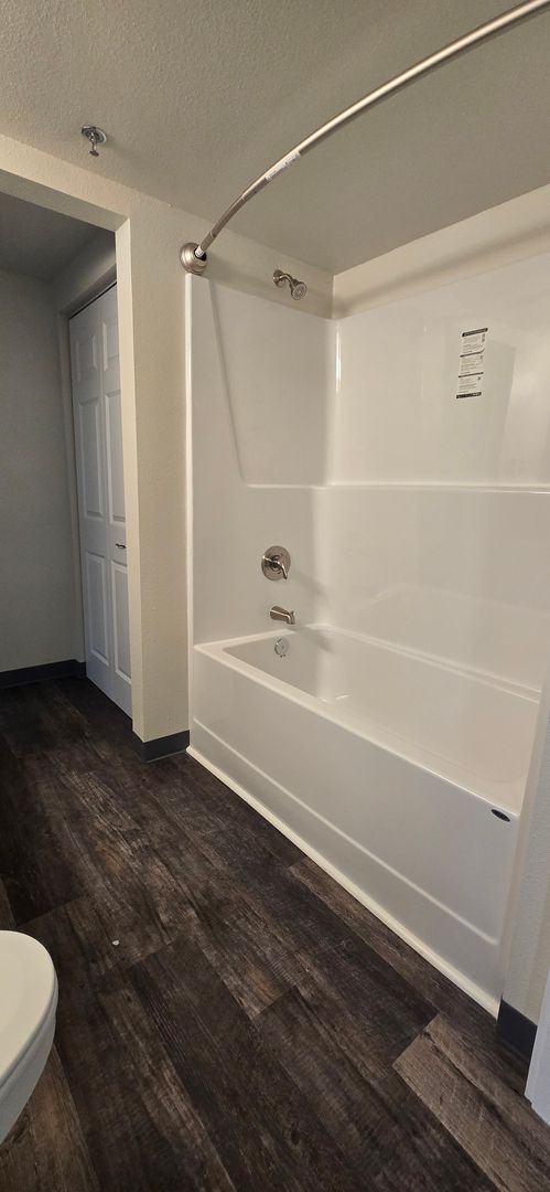 1 bed, 1 bath, 644 sqft, $1,495, Unit 101
