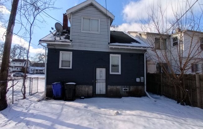 4 bedroom, 1 bath, now available!