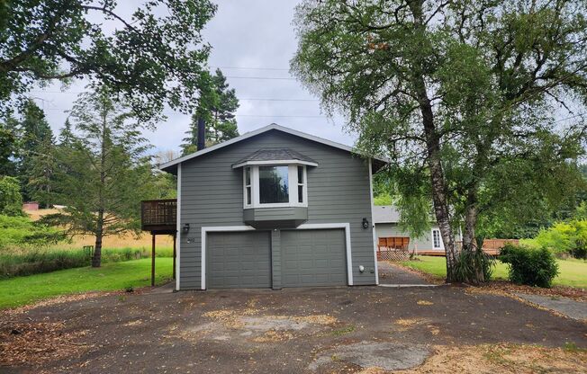 Gorgeous Three Bedroom Home with an Indoor Pool