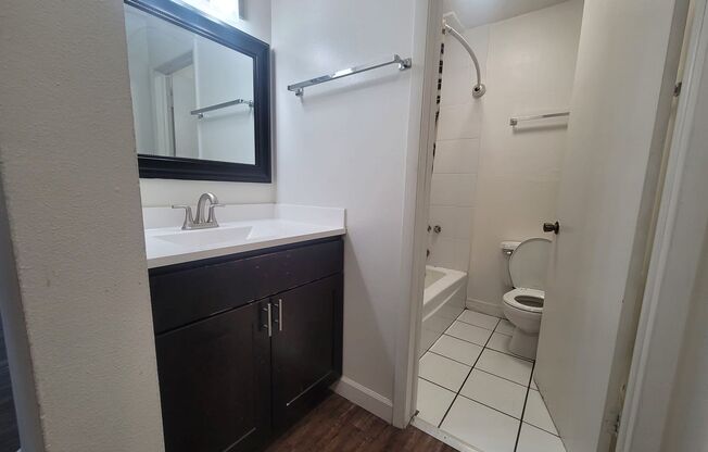 1 bed, 1 bath, $1,195, Unit 210