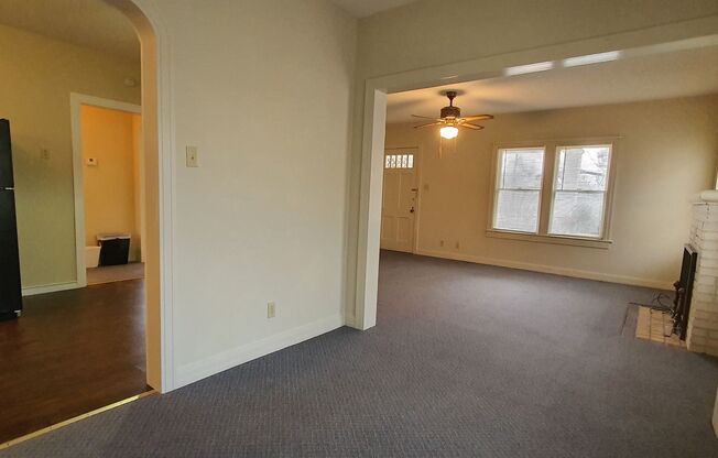 2 beds, 1 bath, $995