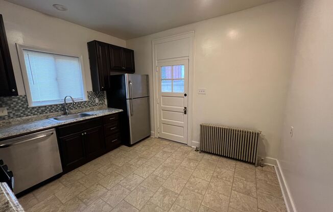 HUGE 3-Bedroom home in Bellevue!
