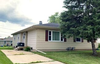 1097/1099 Laurel Court - 1097