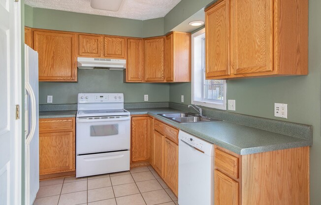 2 beds, 1.5 baths, $1,550