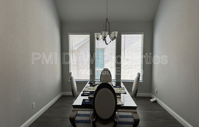 2222 MCMULLIN DR