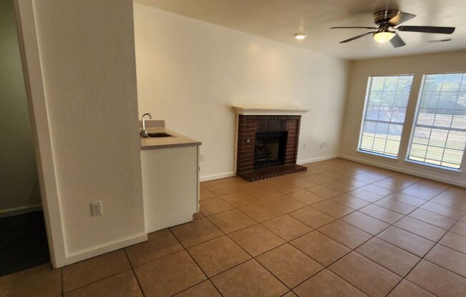 3 beds, 2.5 baths, $1,375