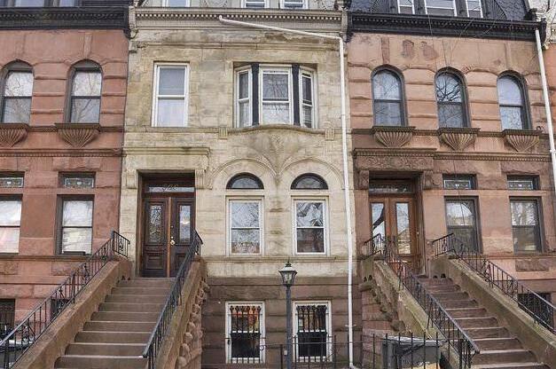560 MACON ST