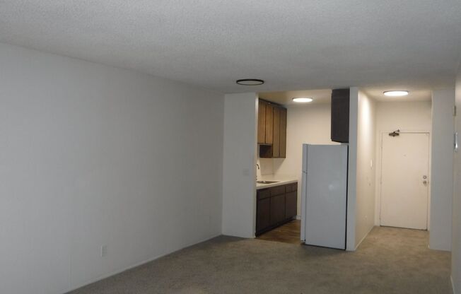 1 bed, 1 bath, $1,750, Unit 16