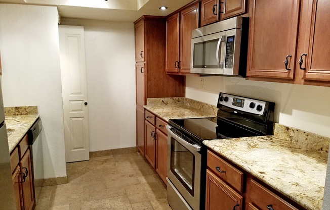 2 beds, 2 baths, $1,995, Unit # 120